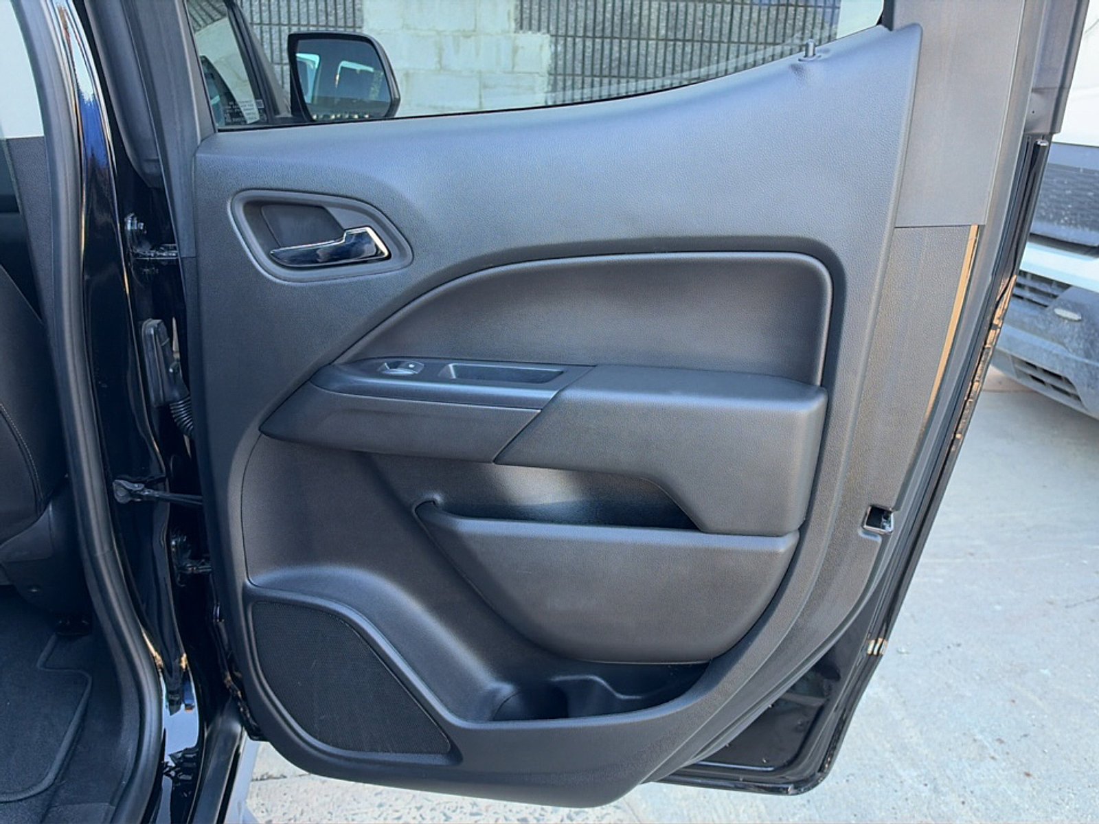 Used 2022 Chevrolet Colorado LT w/ Safety Package AWD/4WD image 23