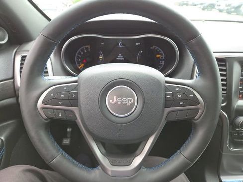 Used 2018 Jeep Grand Cherokee Laredo AWD/4WD image 20