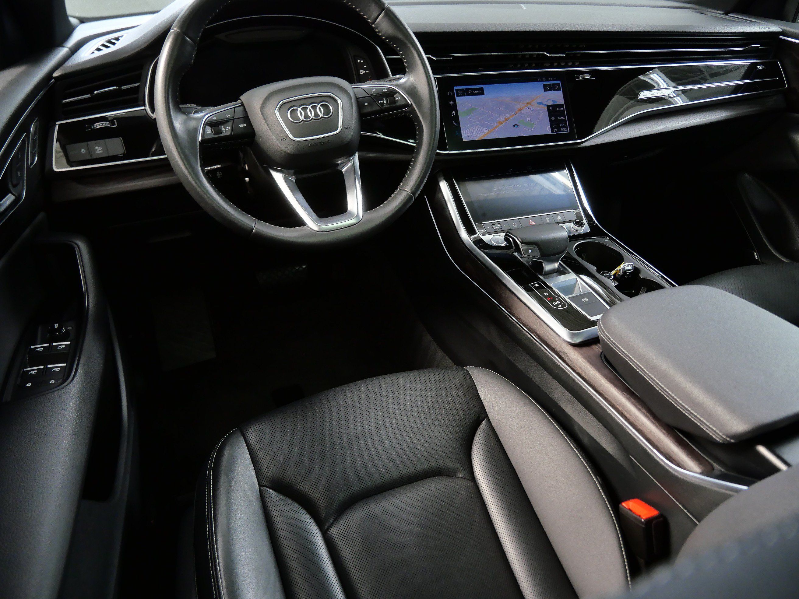 Used 2019 Audi Q8 Premium Plus w/ Premium Plus AWD/4WD image 2