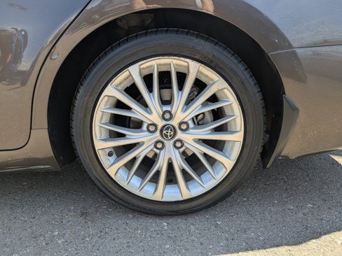 Used 2018 Toyota Camry XLE w/ Audio Package FWD image 28