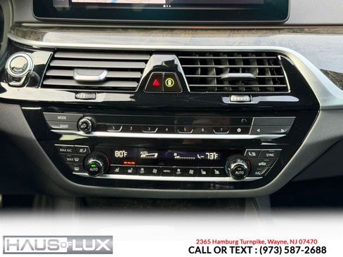 Used 2022 BMW M550i xDrive w/ Executive Package image 27