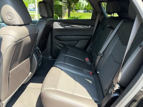 Used 2024 Cadillac XT5 Sportv AWD/4WD image 9