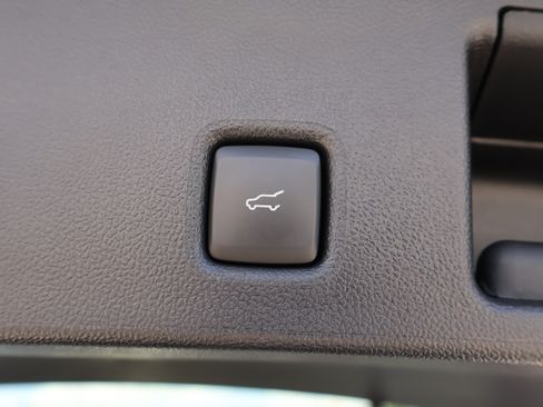 Used 2025 Ford Escape SE FWD image 17
