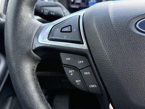 Used 2022 Ford Edge Titanium image 20