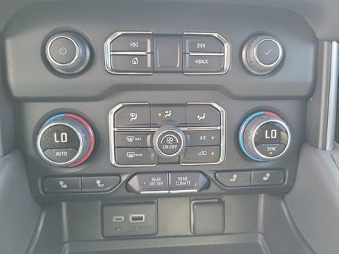 Used 2023 Chevrolet Tahoe LT RWD image 33