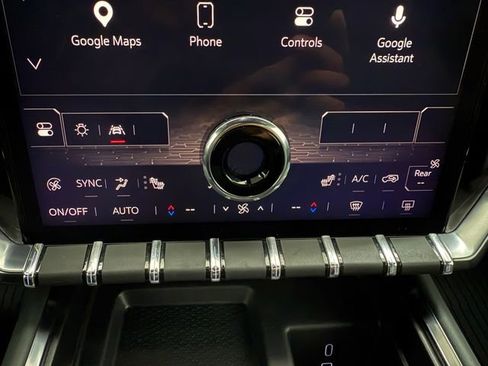 Used 2024 GMC Acadia AT4 AWD/4WD image 18