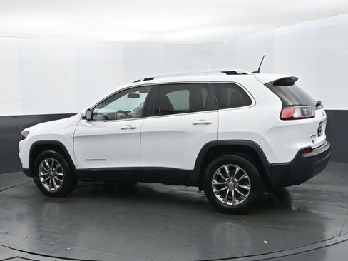 Used 2020 Jeep Cherokee Latitude Plus image 3