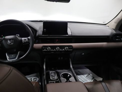 Used 2024 Honda Pilot Elite image 17