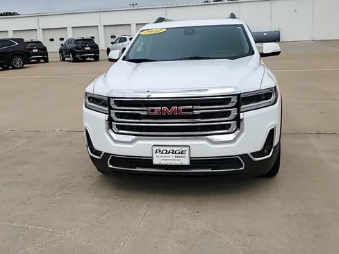 Used 2023 GMC Acadia SLT FWD image 3