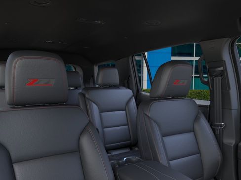 New 2026 Chevrolet Traverse Z71 w/ Driver Confidence Package AWD/4WD image 24