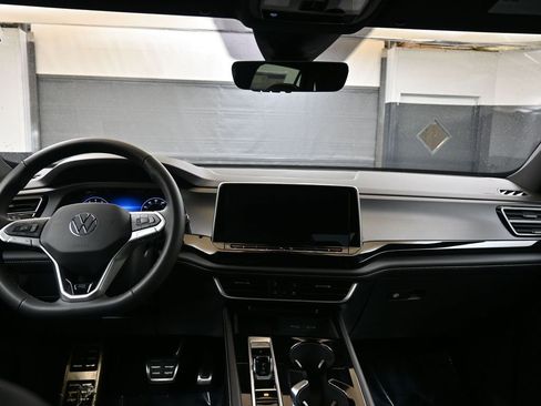 New 2026 Volkswagen Atlas Cross Sport SEL Premium R-Line image 22