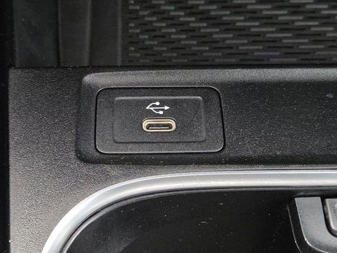 Used 2025 Mercedes-Benz CLA 250 4MATIC image 6