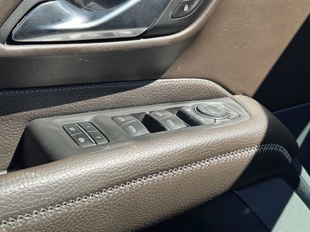 Used 2021 GMC Yukon XL Denali w/ Denali Ultimate Package AWD/4WD image 13
