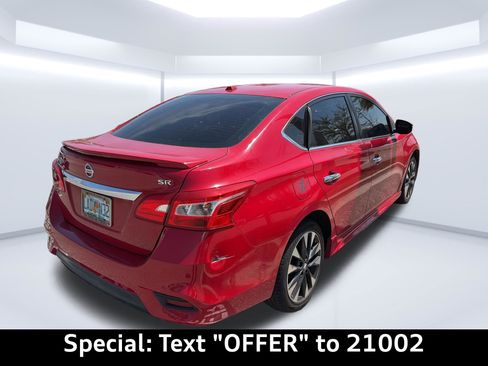 Used 2019 Nissan Sentra SR image 3