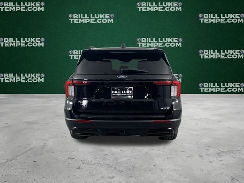 Used 2025 Ford Explorer ST-Line w/ ST-Line Street Pack AWD/4WD image 5