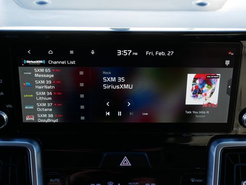 Certified 2023 Kia Sorento X-Line EX image 22