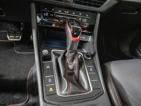 Used 2025 Volkswagen Jetta GLI Autobahn FWD image 23