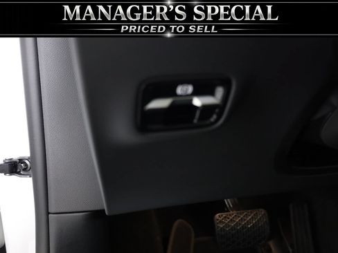 Certified 2025 Mercedes-Benz E 450 4MATIC Sedan image 10