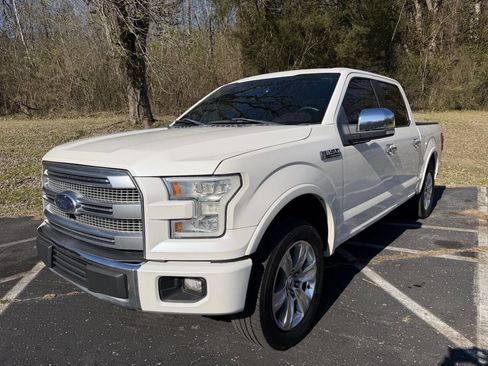 Used 2016 Ford F150 Platinum w/ Equipment Group 701A Luxury image 2