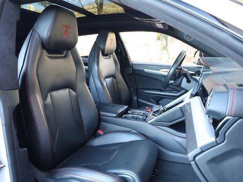 Used 2019 Lamborghini Urus AWD/4WD image 24