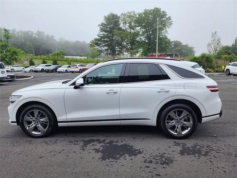 Used 2024 Genesis GV70 3.5T Sport image 10