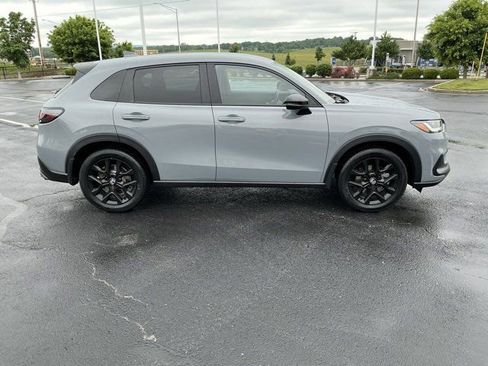 Used 2025 Honda HR-V Sport image 2