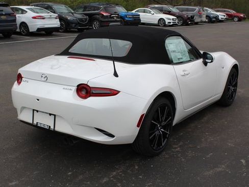 New 2026 MAZDA MX-5 Miata Grand Touring w/ Weather Package RWD image 3