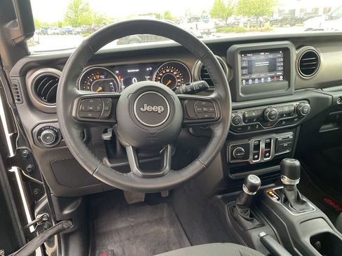 Used 2020 Jeep Wrangler Sport AWD/4WD image 12