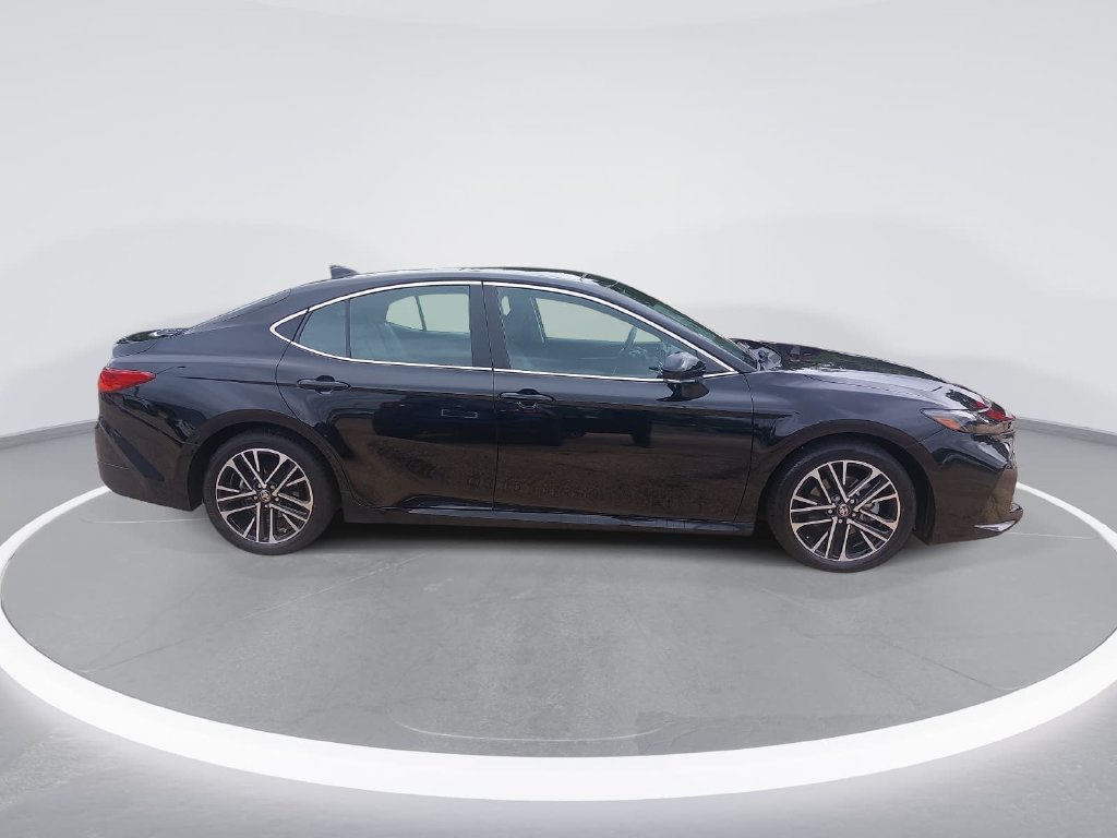 Used 2025 Toyota Camry XLE w/ Premium Plus Package FWD image 4