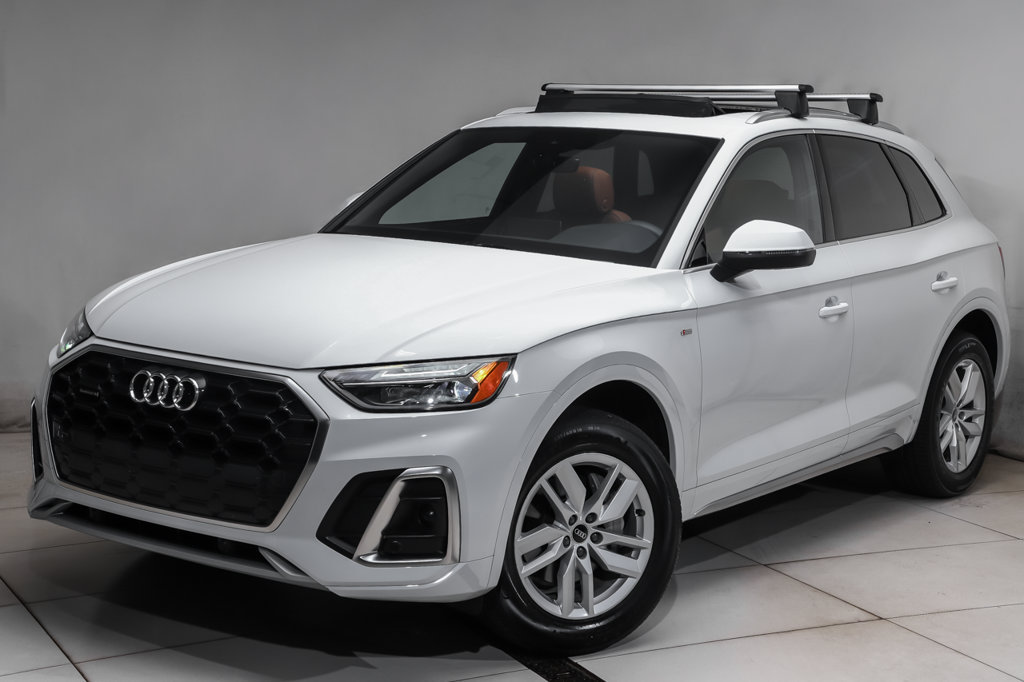 Used 2024 Audi Q5 2.0T Premium w/ Convenience Package AWD/4WD image 1