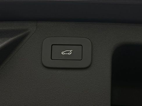 Used 2025 Land Rover Discovery Sport S AWD/4WD image 12