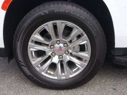 Used 2024 GMC Yukon XL Denali RWD image 43