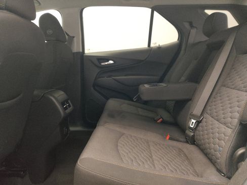 Used 2021 Chevrolet Equinox LT image 18