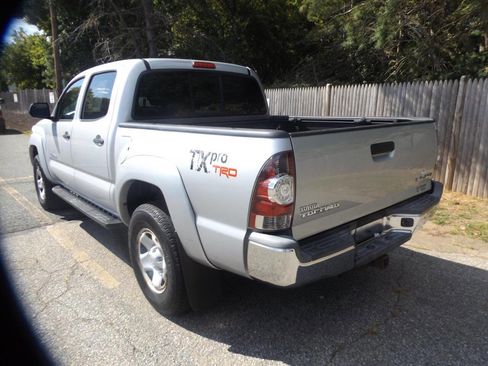 Used 2013 Toyota Tacoma 4x4 Double Cab image 3