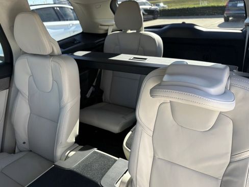 New 2026 Volvo XC90 B6 Ultra w/ Lounge Package image 24