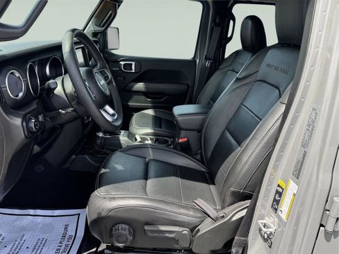 Used 2023 Jeep Gladiator Overland w/ Popular Equipment Package AWD/4WD image 13