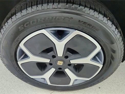 Used 2024 Rivian R1S Adventure image 59