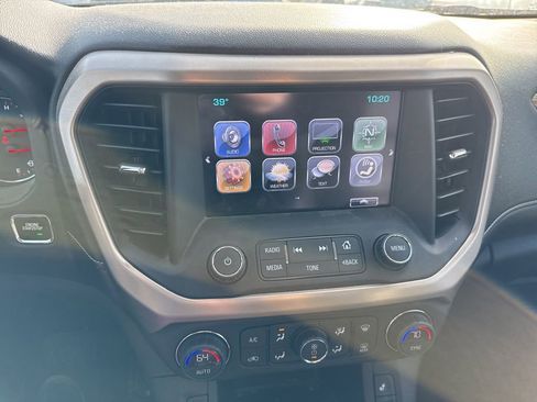 Used 2017 GMC Acadia Denali w/ Technology Package image 9