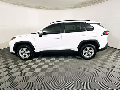 Used 2021 Toyota RAV4 XLE FWD image 6