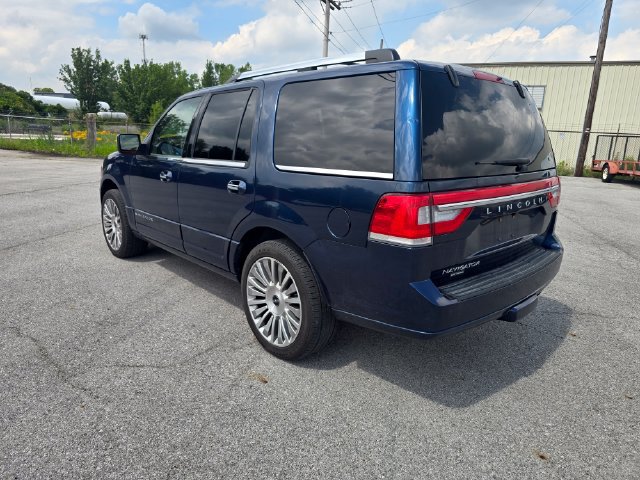 Used 2017 Lincoln Navigator Select AWD/4WD image 5