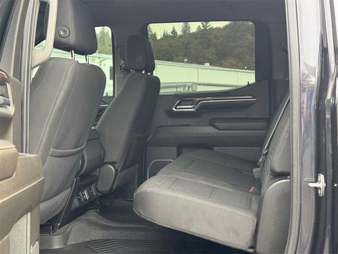 Used 2023 Chevrolet Silverado 1500 RST w/ Z71 Off-Road Package image 12