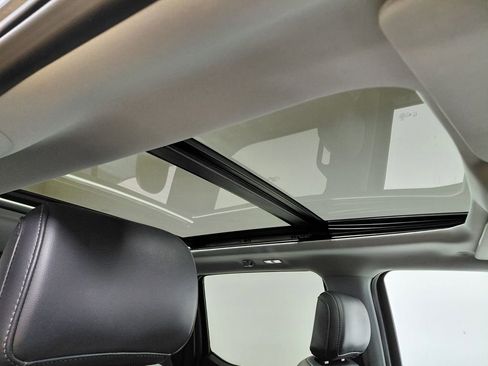 Used 2021 Ford F150 Lariat w/ Equipment Group 502A High image 4