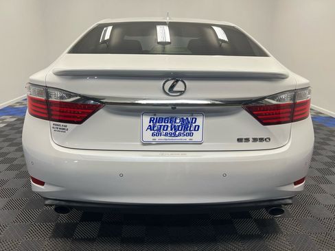 Used 2015 Lexus ES 350 w/ Premium Package image 11