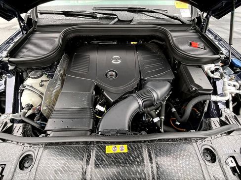 Used 2025 Mercedes-Benz GLE 450e 4MATIC image 32