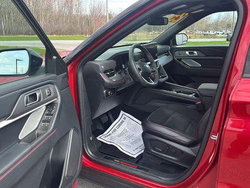 Used 2025 Ford Explorer ST AWD/4WD image 9