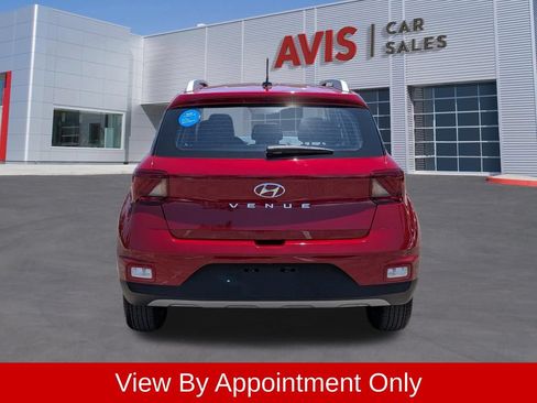 Used 2025 Hyundai Venue Limited FWD image 7