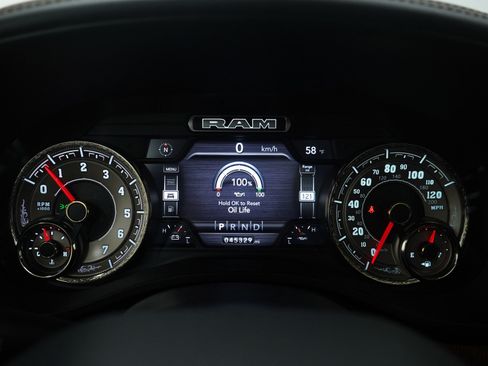 Used 2022 RAM 1500 Limited w/ Body-Colour Bumper Group image 29