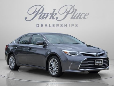 Used 2017 Toyota Avalon Limited FWD image 7