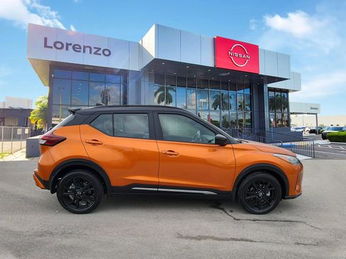 Used 2024 Nissan Kicks SR w/ SR Premium Package FWD image 4