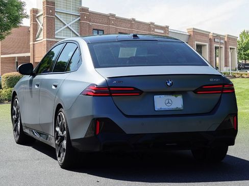 Used 2024 BMW 540i xDrive w/ Executive Package AWD/4WD image 7